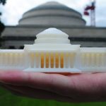 Al MIT un metodo per la stampa 3D di materiali con proprietà meccaniche regolabili, che possono percepire come si muovono e interagiscono con l’ambiente