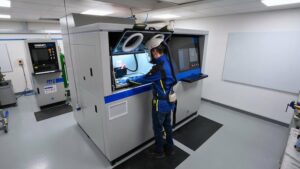 Croom Medical avvia ACOT in Irlanda un centro da 38.000 piedi quadrati per R&D, industrializzazione e stampa 3D multimateriale negli impianti ortopedici