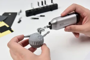 NeoSander di HOZO  una levigatrice compatta per rifinire stampe 3D, modelli e pezzi complessi