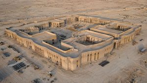 Il Qatar costruisce una scuola su due piani con la stampa 3D in calcestruzzo con due stampanti 3D COBOD