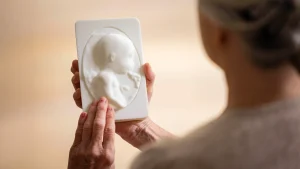 Guide Dogs trasforma le ecografie in modelli 3D tattili per genitori ciechi e ipovedenti